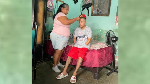 No olvidan a 'El sinma'; lo apoyan para cirugía de cataratas