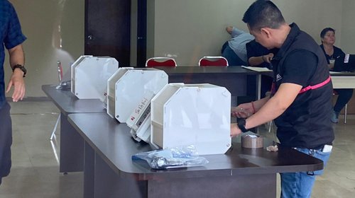 Estrenan votantes urna electrónica en Nuevo León