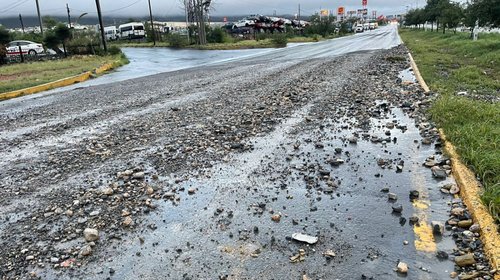 Amanece peligrosa 'alfombra' en carretera a Saltillo