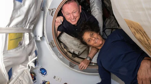 NASA elige a SpaceX para regresar astronautas; rechaza a Boeing