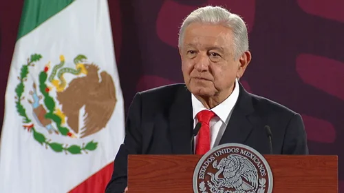 Defienden sus intereses los trabajadores del PJ en paro: AMLO