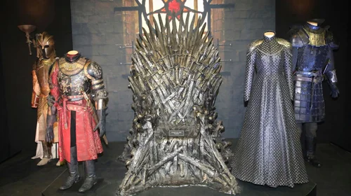 Subastarán cientos de objetos de 'Game of Thrones' en octubre