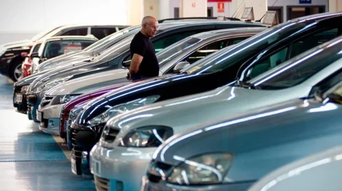 Mexicanos compran auto nuevo: crecen ventas 12%