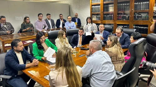 Llegan a acuerdos y terminan con parálisis en Congreso de NL