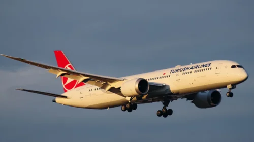 Avión aterriza de emergencia luego que piloto muere en el vuelo