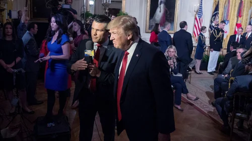 Trump elige a presentador de Fox como secretario de Defensa