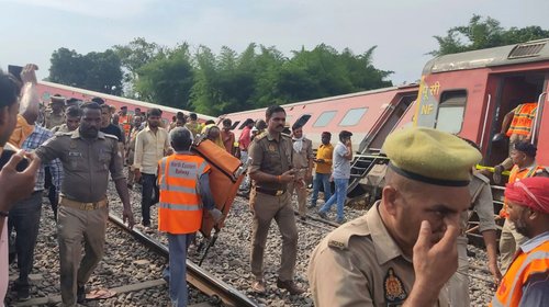 Descarrilamiento de tren en la India deja dos muertos