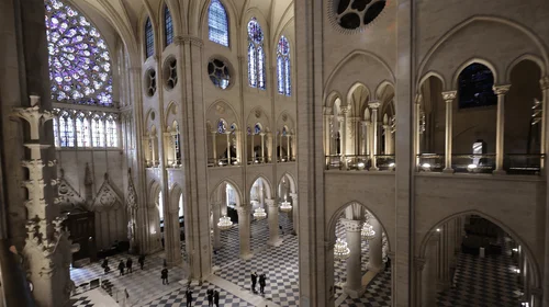 Catedral de Notre Dame revela su interior renovado tras incendio
