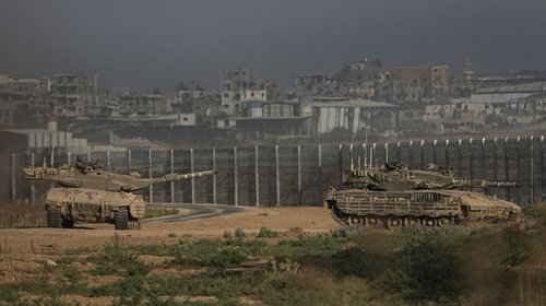 Ataques en centro de Gaza matan a 13 palestinos