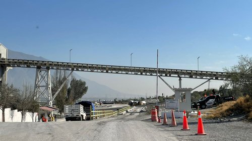 Inspeccionan autoridades a pedrera tras explosión