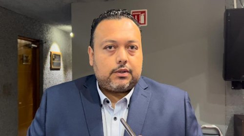 Acude al Congreso suplente de Farias para tomar protesta