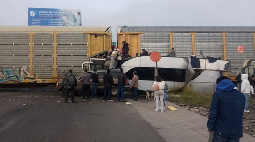 Detienen al chofer del autobús arrollado por tren en Atlacomulco