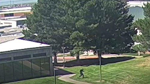 FBI revela video del atacante de Charlie Kirk 