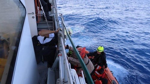 Médicos Sin Fronteras rescata a 41 migrantes en el Mediterraneo