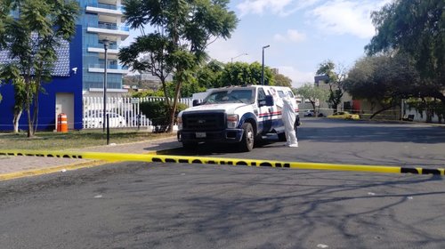 Asalto a camioneta de valores deja dos heridos en Querétaro
