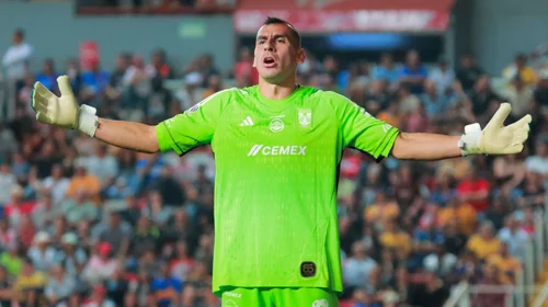 Expulsan a Nahuel Guzmán por burlarse de afición del Necaxa