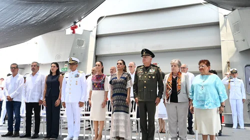 Celebran el Día de la Marina con homenaje a cadetes muertos en NY