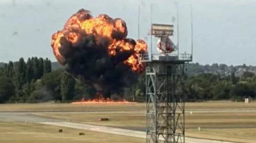 Avioneta explota durante despegue en Aeropuerto de Londres