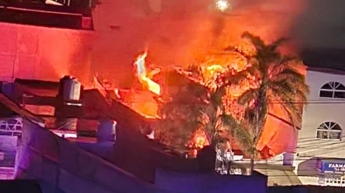 Incendian casa de alcaldesa de Queréndaro, Michoacán