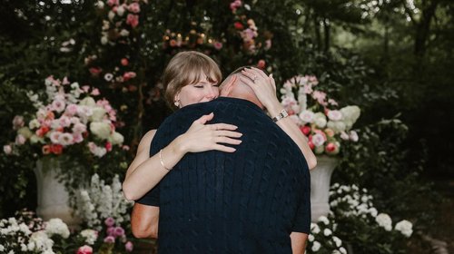 Suegro de Taylor Swift revela detalles de la propuesta
