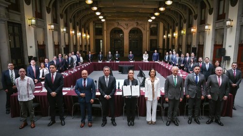 Gasolina se mantendrá por debajo de $24 por seis meses: Sheinbaum