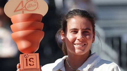 Emma Navarro conquista Estrasburgo tras vencer a Mboko
