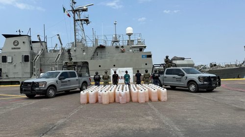 Marina decomisa 6 mil litros de combustible en Michoacán