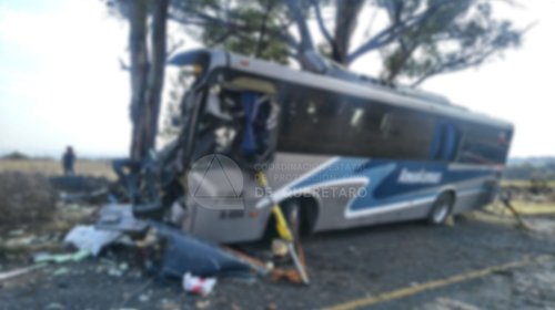 Tragedia en carretera de Querétaro deja 9 muertos
