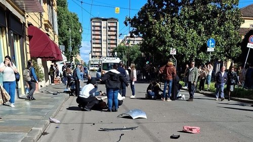 Conductor atropella a 12 peatones en Módena; hay varios heridos
