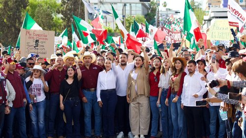 Marchan en Chihuahua para exigir desafuero de Maru Campos