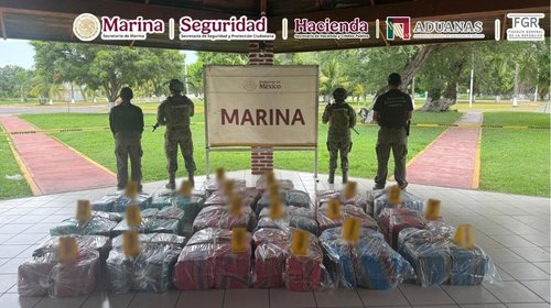 Aseguran más de una tonelada de presunta cocaína en Michoacán