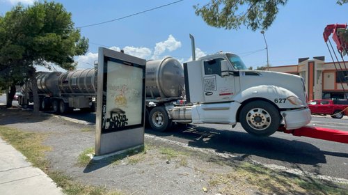 Investigan pipa con 67 mil litros de combustible en Saltillo