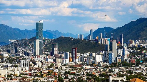  Expertos piden replantear crecimiento urbano en Monterrey