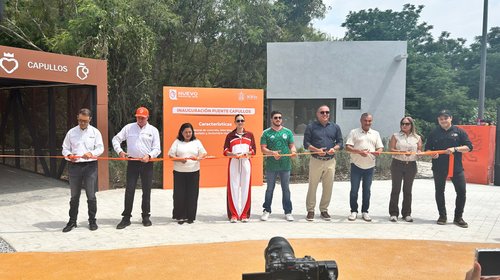 Entregan Samuel García y Mariana Rodríguez Puente Capullos