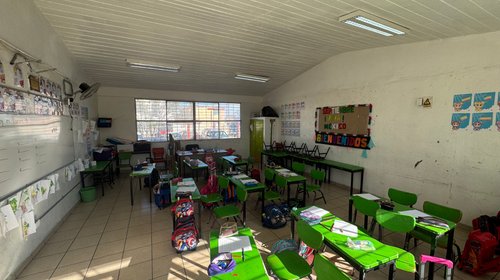 Coahuila analiza restringir uso de celulares en secundarias