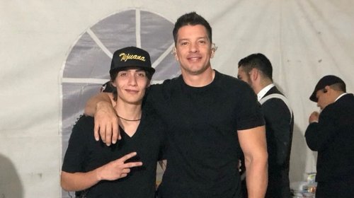 Hijo de Yahir publica foto con su padre y lanza mensaje