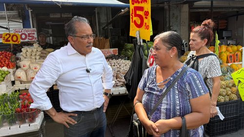 Recorre Mijes Mesón Estrella y dialoga con comerciantes