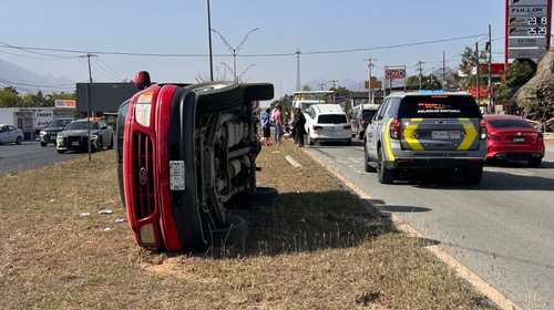 Cinco personas resultan lesionadas tras accidente en carretera