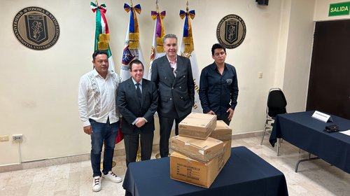 Gestiona Waldo Fernández donativo en medicinas para el HU