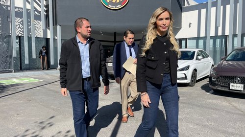 Comparece Adalina; señala al 'Bronco' por hechos violentos