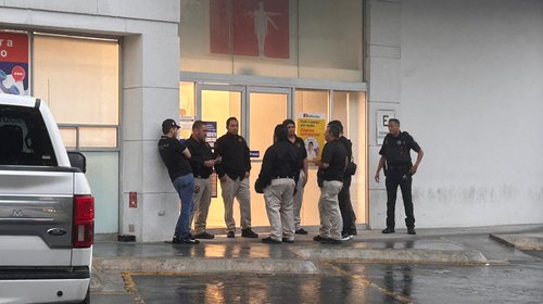 Roban maletín con $800,000 pesos en Calzada San Pedro