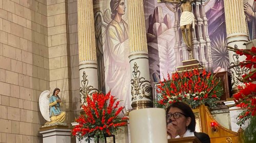 Fieles celebran al Santo Cristo de la Capilla en Saltillo