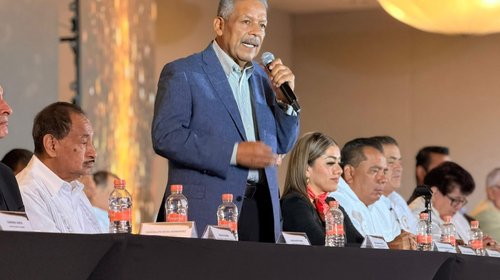Tereso Medina ofrece apoyo de CTM a trabajadores de AHMSA