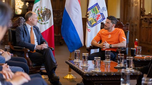 Respalda Países Bajos a Nuevo León como sede mundialista