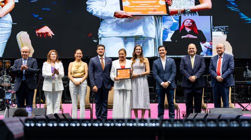 Impulsan escuelas de tiempo completo en apoyo a madres en NL