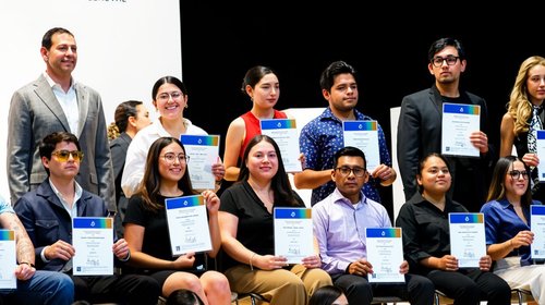 Le apuesta la UA de C a la certificación de sus egresados