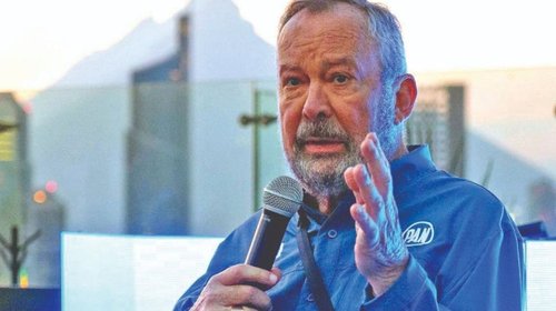 Reitera Mauricio Fernández compromiso con el Casco de San Pedro