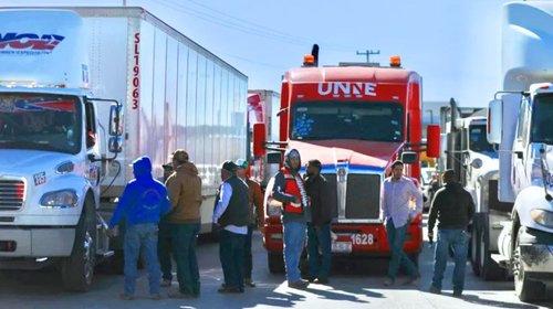 Se unen transportistas de Nuevo León a paro de AMOTAC