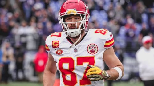 Chiefs blindan a Kelce con contrato millonario a corto plazo