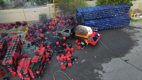 Deja un herido grave incendio en planta refresquera
